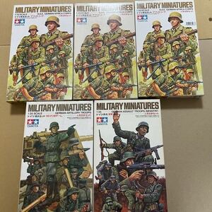 タミヤ　TAMIYA 1/35ドイツ兵まとめて出品　アフリカコーア　突撃セット　88ミリ砲チーム　未組み立て