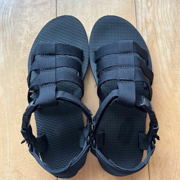 teva サンダル　レディース　ブラック24.5〜25センチ