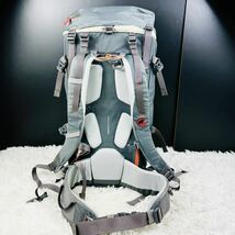 美品 大容量 MAMMUT マムート リュック バックパック 登山 クライミング アウトドア カーキ グリーン ナイロンメンズ ユニセックス_画像4