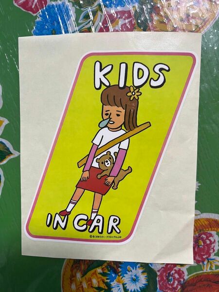 花くまゆうさく　KIDS IN CAR キッズインカー　車　ステッカー