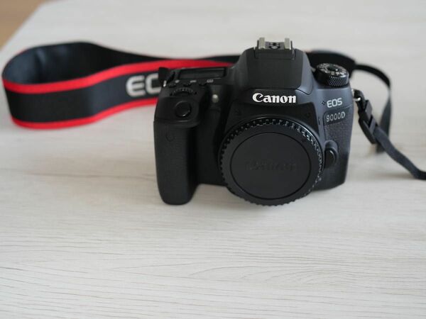 Canon EOS 9000D＋EF-S 18-55 lS STM