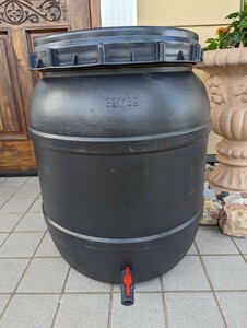 rain water tank 150L cook attaching, postage included 