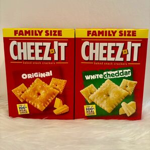 大容量CHEEZ IT チーズイットクラッカーオリジナル&ホワイトチェダー味2箱