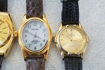 F952 ゴールドカラー 腕時計 10点セット メンズ レディース アクセサリー クォーツ 大量 まとめて おまとめ まとめ売り 不動品_画像6