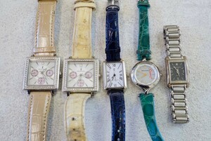 F1208 Roberta di camerino/ Roberta di Camerino wristwatch brand accessory large amount set together . summarize set sale immovable goods 