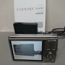 Nikon ニコン COOLPIX S600 デジタルカメラ チタンシルバー 動作確認済み _画像3