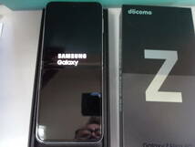 サムスン Galaxy Z Flip3 5G クリーム 128 GB docomo 美品 ギャラクシー ドコモ 折り畳みスマホ_画像1
