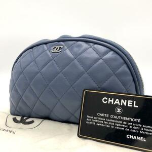 ［美品］CHANEL シャネル　ラムスキン　マトラッセ　化粧ポーチ　コスメポーチ　ブルー　ギャランティーカード付き