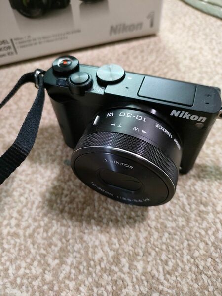 Nikon　NIKON　デジタルカメラ