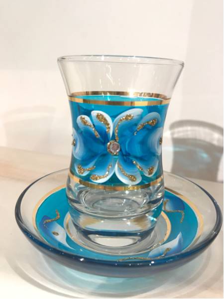 Juego de vaso y platillo chai, patrón floral pintado a mano, azul claro, Turquía exótica, utensilios de té, taza y plato, taza de te