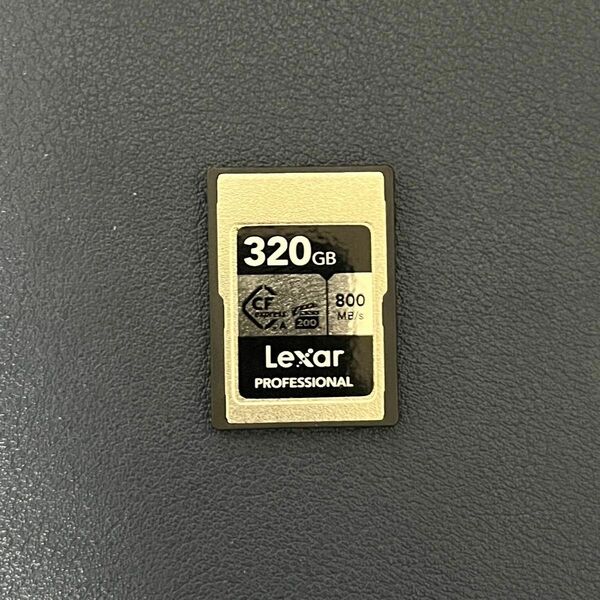 （週末価格） Lexar CF express type A 320GB Silver ②