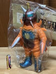 【ソフビ】怪獣郷　触角宇宙人　バット星人（オレンジ）　未開封品　スタンダードサイズ　帰ってきたウルトラマン　やまなや