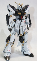 BANDAI 1/144 RG Hi-νガンダム 塗装完成品 一部改修 逆襲のシャア ベルトーチカ・チルドレン ニューガンダム バンダイ_画像5