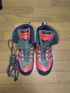  common Suzuki . spike mazme spike shoes red 3L. 28 centimeter junk 