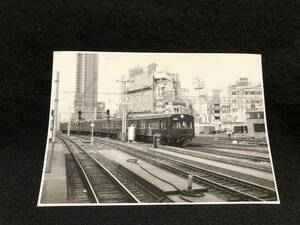 【昔の鉄道写真】L715-25■新宿駅■回9352M■クモハ73608＋サハ78238■昭53.2.21■国鉄