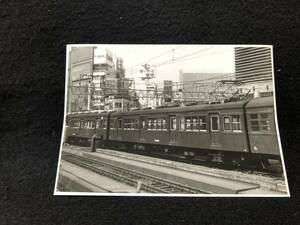 【昔の鉄道写真】L732-19■新宿駅■回9352M■クハ79332+モハ72647■昭53.5.26■国鉄