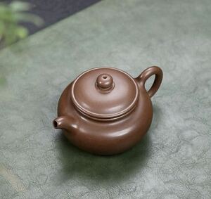 宜興 紫砂壷 朱泥 茶壺 急須 煎茶道具 急須 箱付 （松葉唐羽壺）