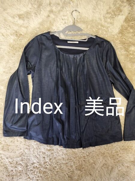 Indexトップス 光沢のある生地 綺麗め 濃紺 Мサイズ