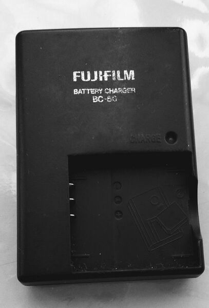 FujiFilm 富士フイルム 充電器 BC-50 急速バッテリーチャージャー