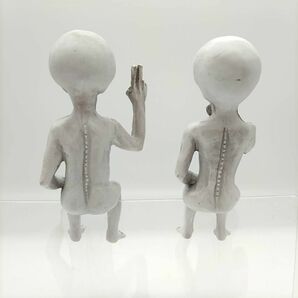 【宇宙人フィギュア♪】2体セット 宇宙人 置物 エイリアン フィギュア ガーデニング オブジェ カップル 庭 置き物 異星人 装飾 彫像 リアルの画像8