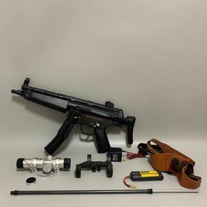 1円 おまとめ 東京マルイ 電動ガン MP5 バッテリー スコープ類 ホルダー他 現状品