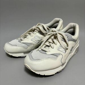 美品 NEW BALANCE ニューバランス CM1600 1600 27cm