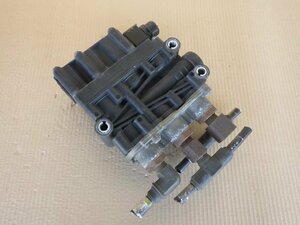 r541-182 ★ 日産 UD トラックス クオン エアーバルブ リレーバルブ H26年 QKG-CD5ZA 80-15