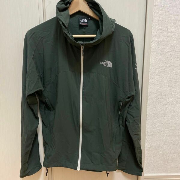 ノースフェイス　メンズ　THE NORTH FACE パーカー　ダークグリーン　 ナイロンジャケット