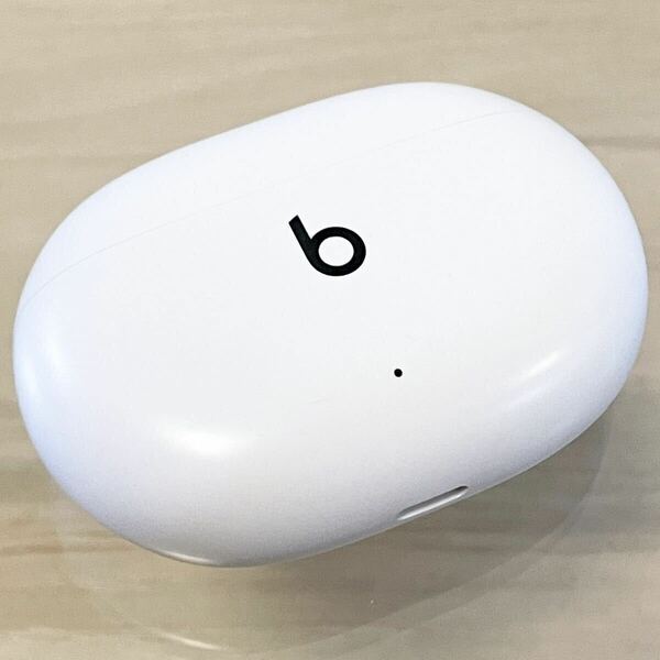 ★美品★Beats Studio Buds ホワイト 充電ケース／W185-01