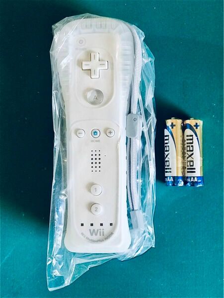 Wii Wiiリモコンプラス ジャケット 白