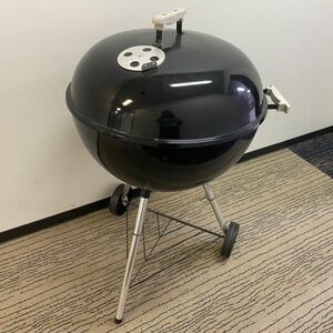 E006-CH11-41 【引取推奨】Weber ウェバー バーベキューグリル チャコール式 屋外 BBQ 直径約57cm