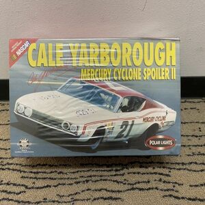 W019-CH3-584 【未開封】POLAR LIGHTS ポーラライツ #6603 CALE YARBOROYGH ケール ヤーボロー 1/25スケール プラモデル