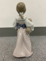 F019-CH2-546 LLADRO リヤドロ 私のパピーたち 陶器人形 西洋 置物 少女 犬_画像4