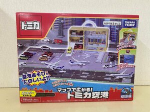 【未開封品】トミカ　マップで広がる！トミカ空港