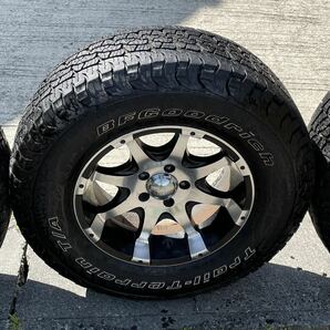 デリカD5 オーバーフェンダー付 タイヤホイールセット 4本 中古品 BFGoodri Trail-Terrain 245/75R16 MK26 5H PCD:114.3 8J オフセット0の画像3