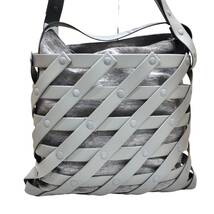 ISSEY MIYAKE イッセイミヤケ SPIRAL GRID スパイラルグリッド 人工皮革 ハンドバッグ グレー系_画像5