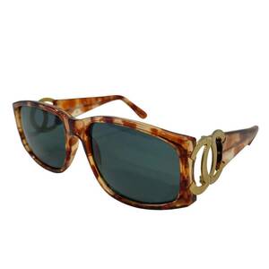 CHANEL Chanel here Mark Brown marble Gold metal fittings sunglasses 02461