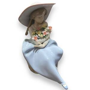 ☆Lladr リヤドロ 花の香りに包まれて 5862 陶器人形 西洋陶磁 西洋美術 オブジェ