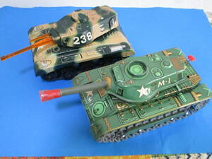  tin plate tank toy electric 2 pcs,