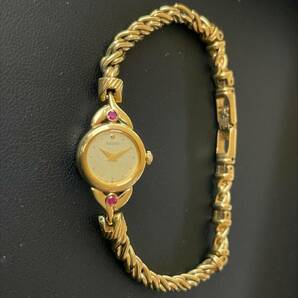 #1556 SEIKO セイコー レディース時計 1E20-0430 クォーツ 文字盤ゴールド 石付き腕時計  の画像6
