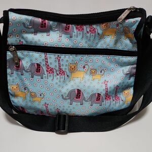 【綺麗め】LeSportsac ショルダーバッグ レスポートサック　クラッシックホーボー　かわいい　プレゼントに