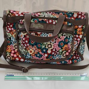 【美品】LeSportsac　ショルダーバッグ　 レスポートサック　花柄　ナイロン