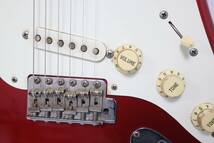 Fender フェンダー Stratocaster ストラトキャスター エレキギター レッド　エレキギター　ケース付き　手渡し可能_画像2