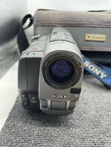 SONY handycam CCD-TRV90 Hi8 ビデオカメラ カメラバッグ付き カメラ ソニー イベント 運動会 行事 思い出 レトロ 通電確認済み u3852_画像4