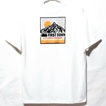 特価/未使用【サイズ=L】 FIRST DOWN/ファーストダウン/メンズ/バックプリント/半袖/Tシャツ/胸囲=96～104cm/white_画像1