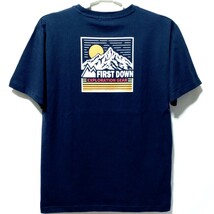 特価/未使用【サイズ=L】 FIRST DOWN/ファーストダウン/メンズ/バックプリント/半袖/Tシャツ/胸囲=96～104cm/navy_画像1