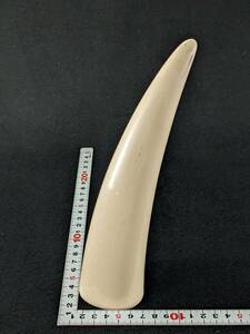 重量約380ｇ 象牙風 彫刻素材 天然素材 根付材 筆筒材 白材芯料　（Y-13）