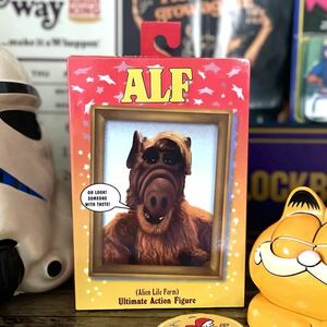 [NECA] ALF Alf Ultimate action figure box side . dent equipped 