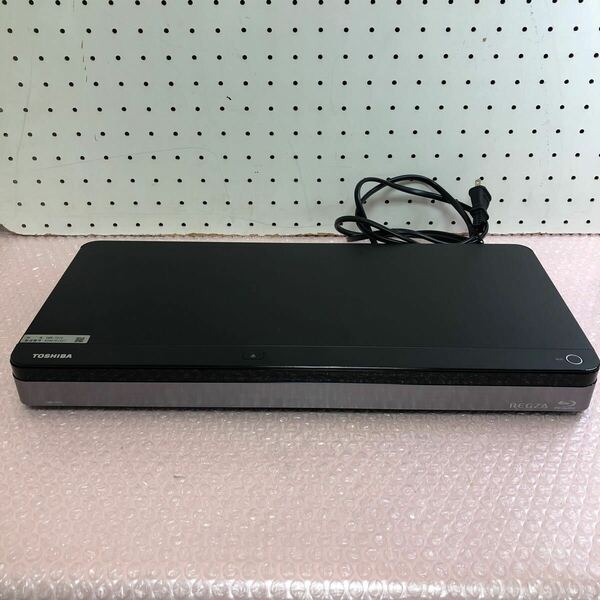 東芝 レグザ TOSHIBA REGZAタイムシフトマシン DBR-T670 ブルーレイレコーダー 3チューナー 3TB　【中古良品】