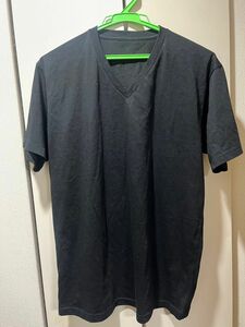 ユニクロ　ドライカラーＶネックTシャツ　Lサイズ